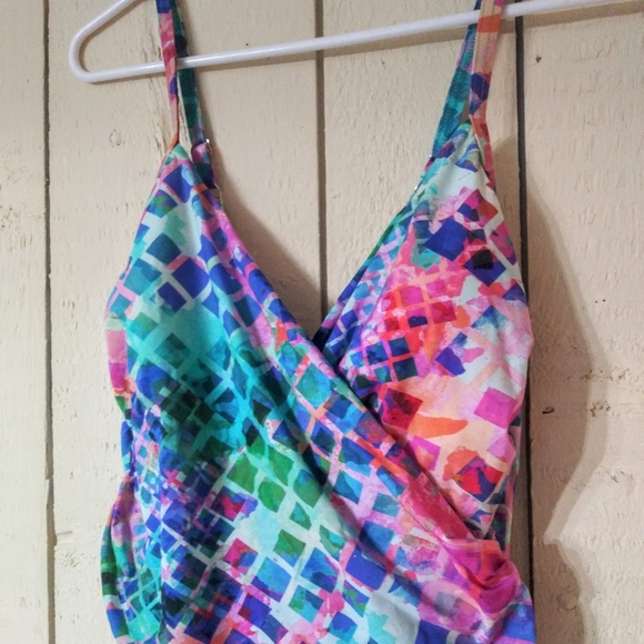 Profile Waist Slimming Bathing Suit - Picture 6 of 12